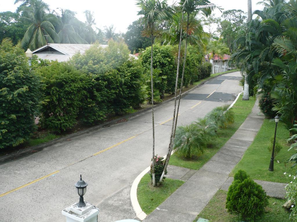 Dos Palmitos Bed And Breakfast Panama-Stad Buitenkant foto