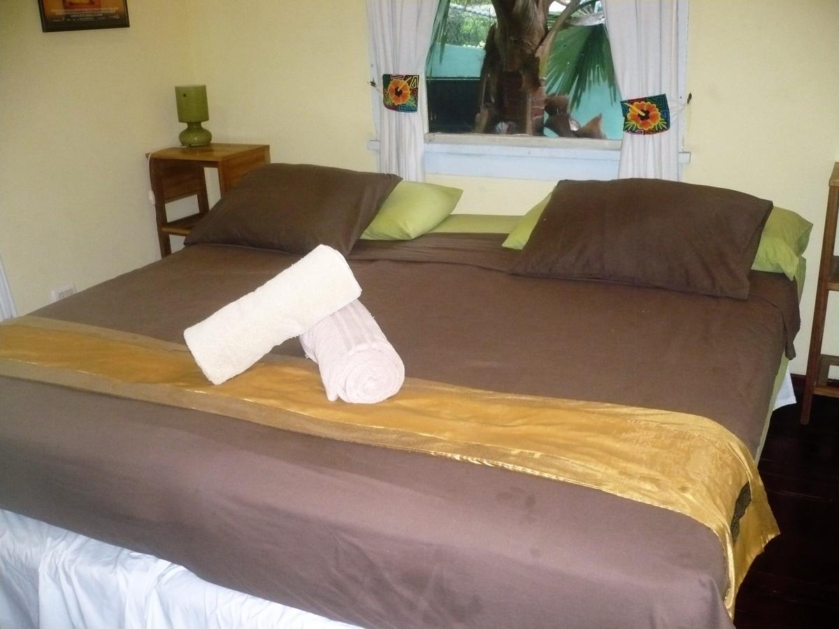 Dos Palmitos Bed And Breakfast Panama-Stad Buitenkant foto