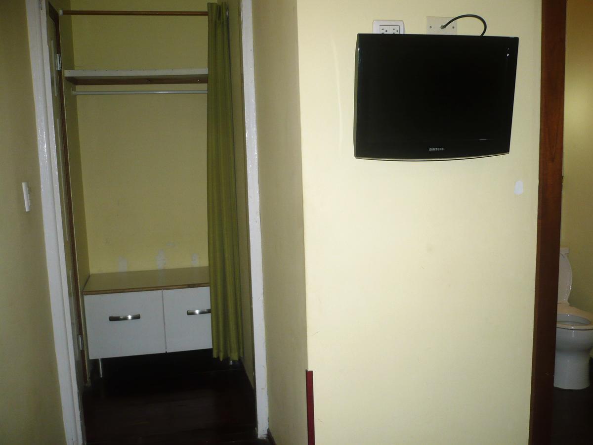 Dos Palmitos Bed And Breakfast Panama-Stad Buitenkant foto