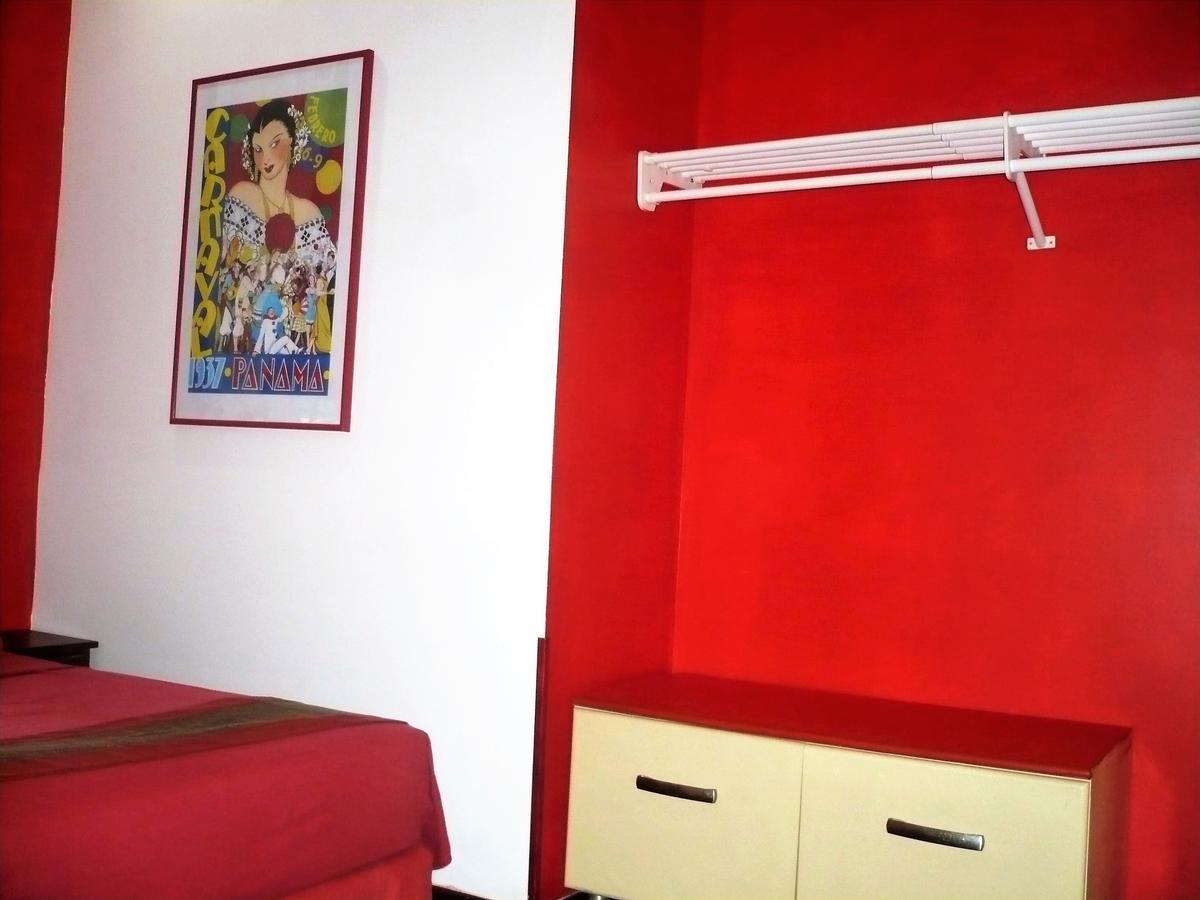 Dos Palmitos Bed And Breakfast Panama-Stad Buitenkant foto